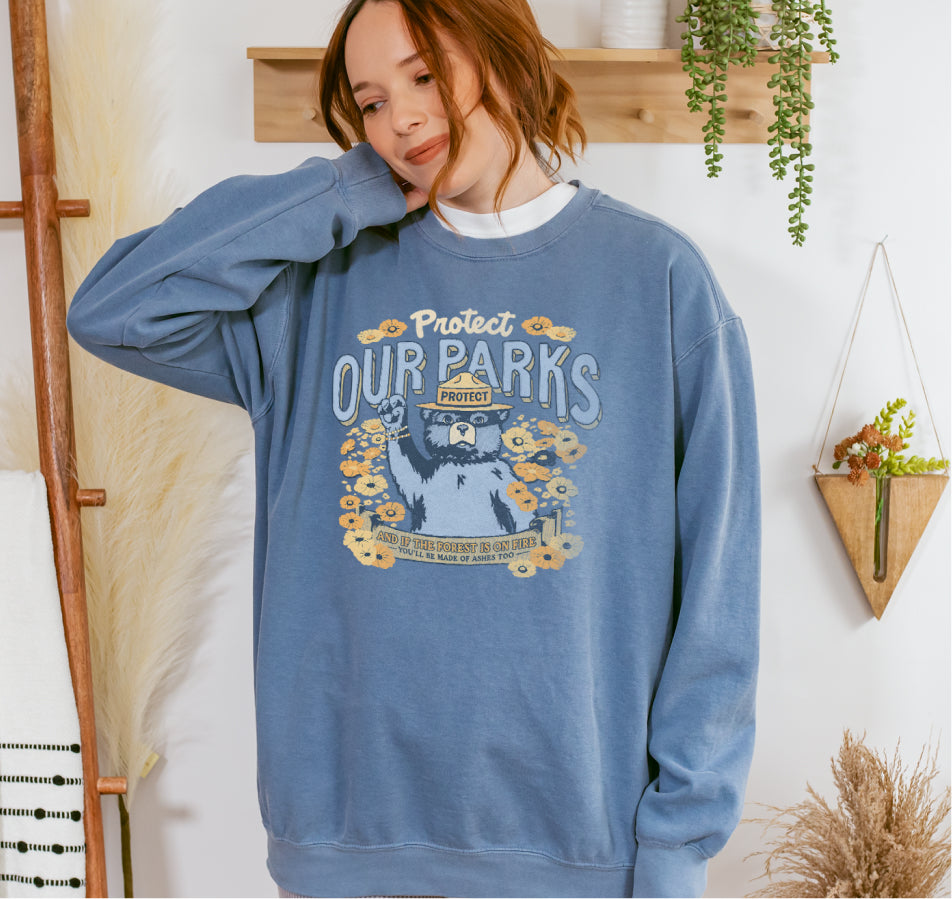 Bear & Poppies Lightweight Crewneck